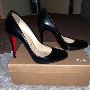Authentic Christian Louboutin Décolleté 868